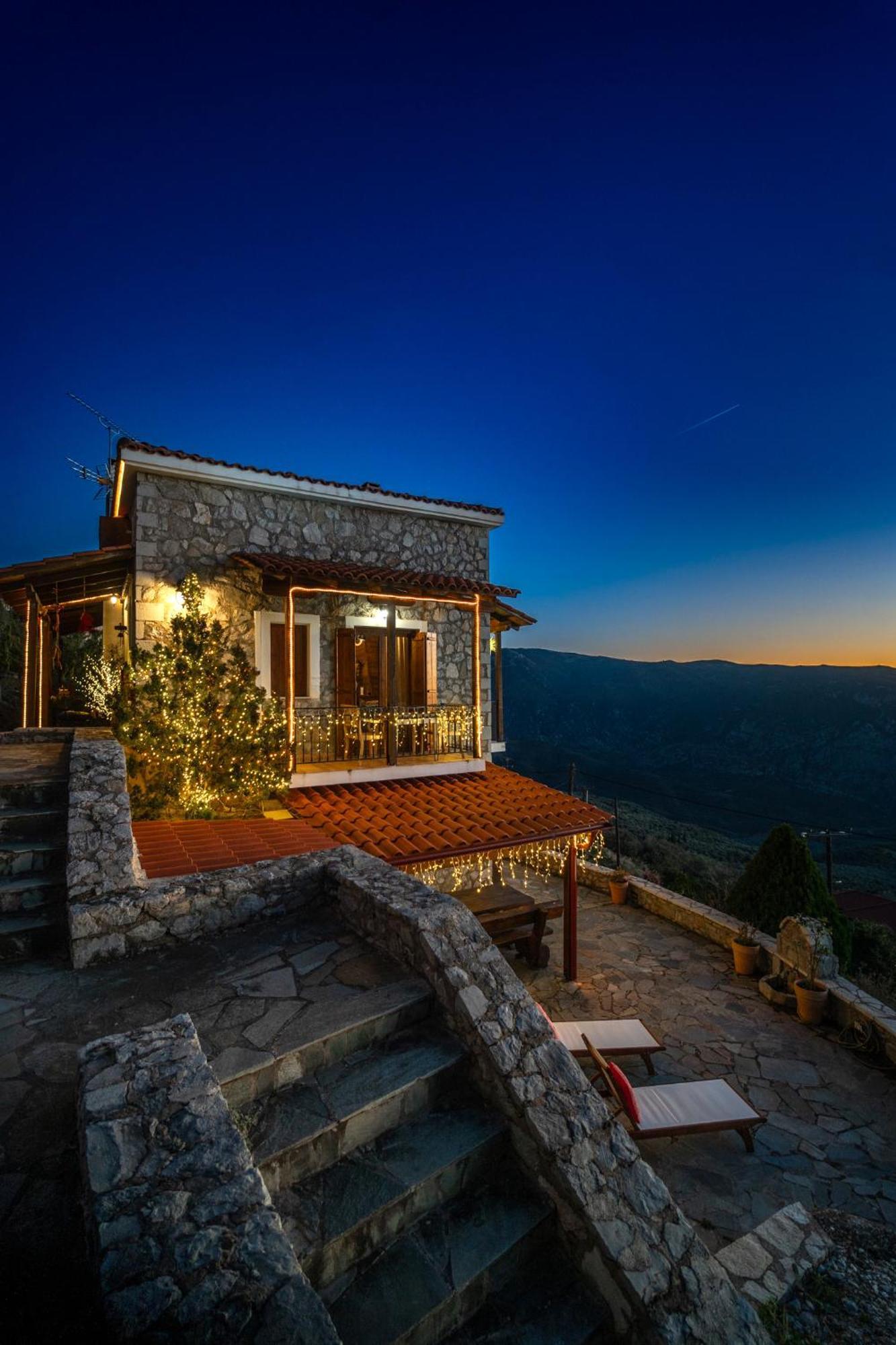 Rock Dandy Deluxe Chalet In Arachova - Delphi, Sauna, Prv Parking, Amazing View ภายนอก รูปภาพ