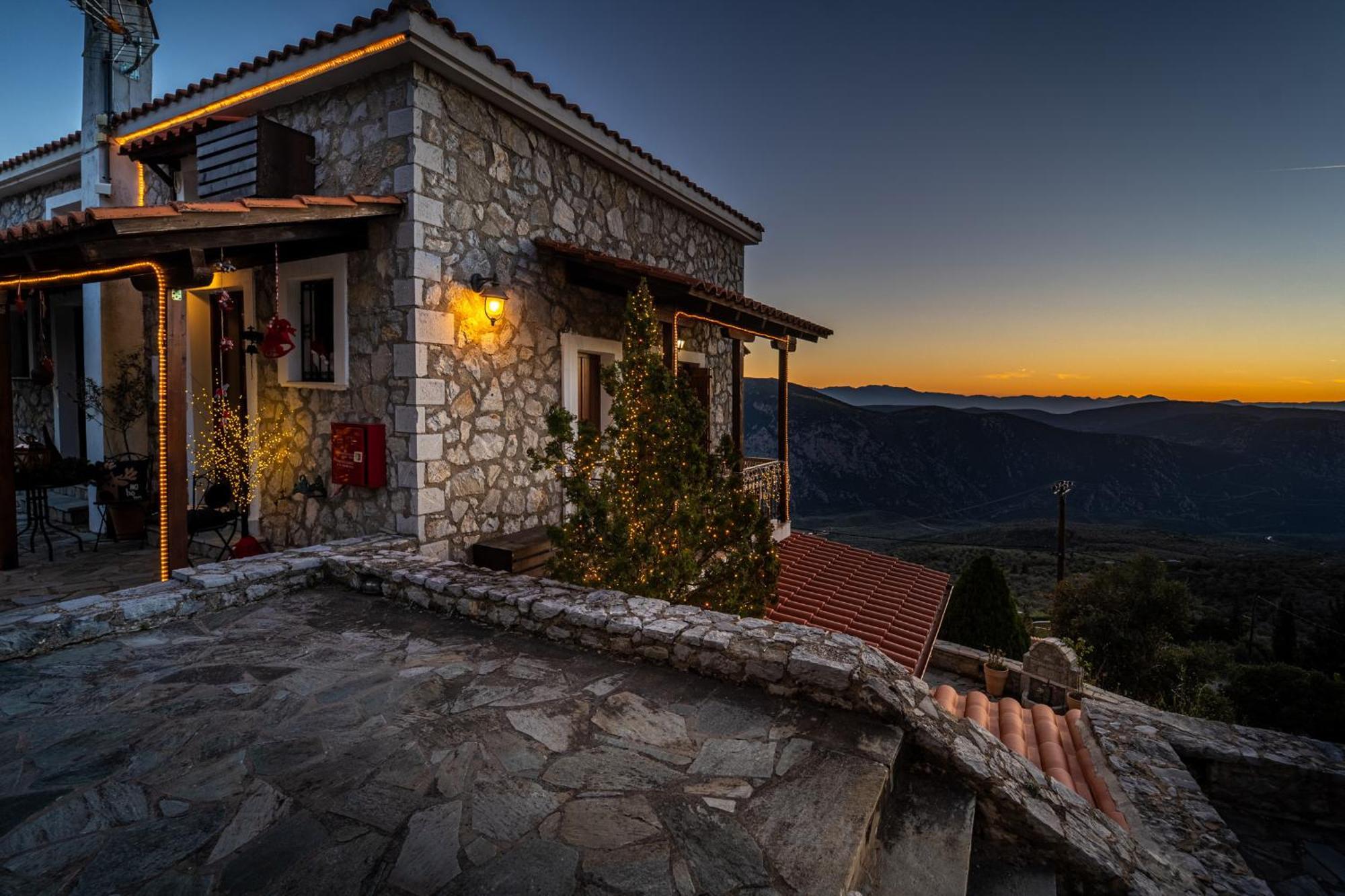 Rock Dandy Deluxe Chalet In Arachova - Delphi, Sauna, Prv Parking, Amazing View ภายนอก รูปภาพ